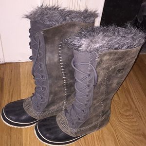 Sorel tall waterproof winter boots grey sz 6